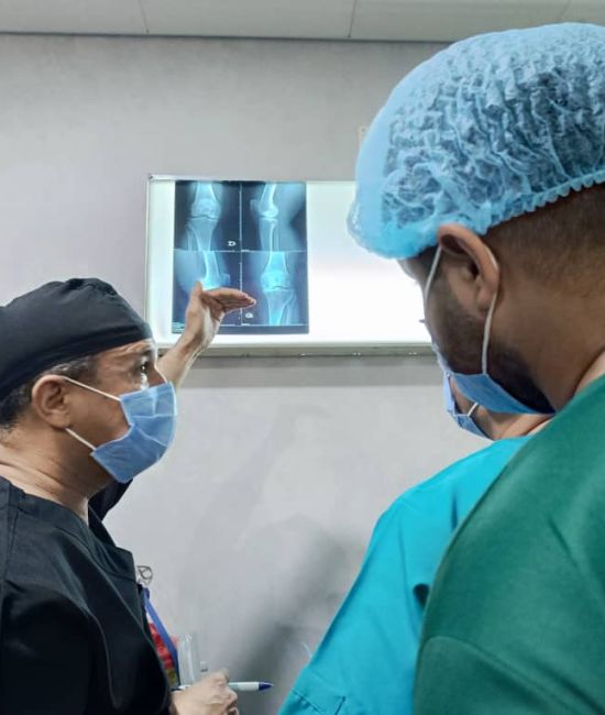 live and interactive knee arthroplasty sabratha