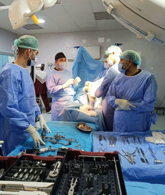 live and interactive knee arthroplasty sabratha